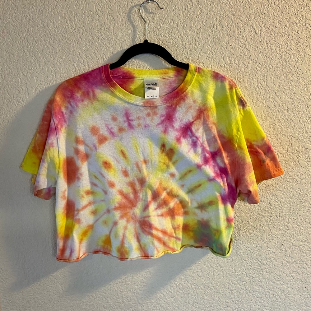 Tie-dye bright crop top